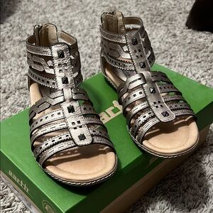 Earth gladiator sandal 7